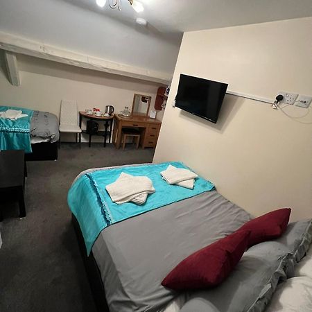 Abbey Holiday Accommodation Уитби Екстериор снимка