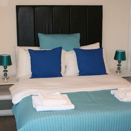 Abbey Holiday Accommodation Уитби Екстериор снимка