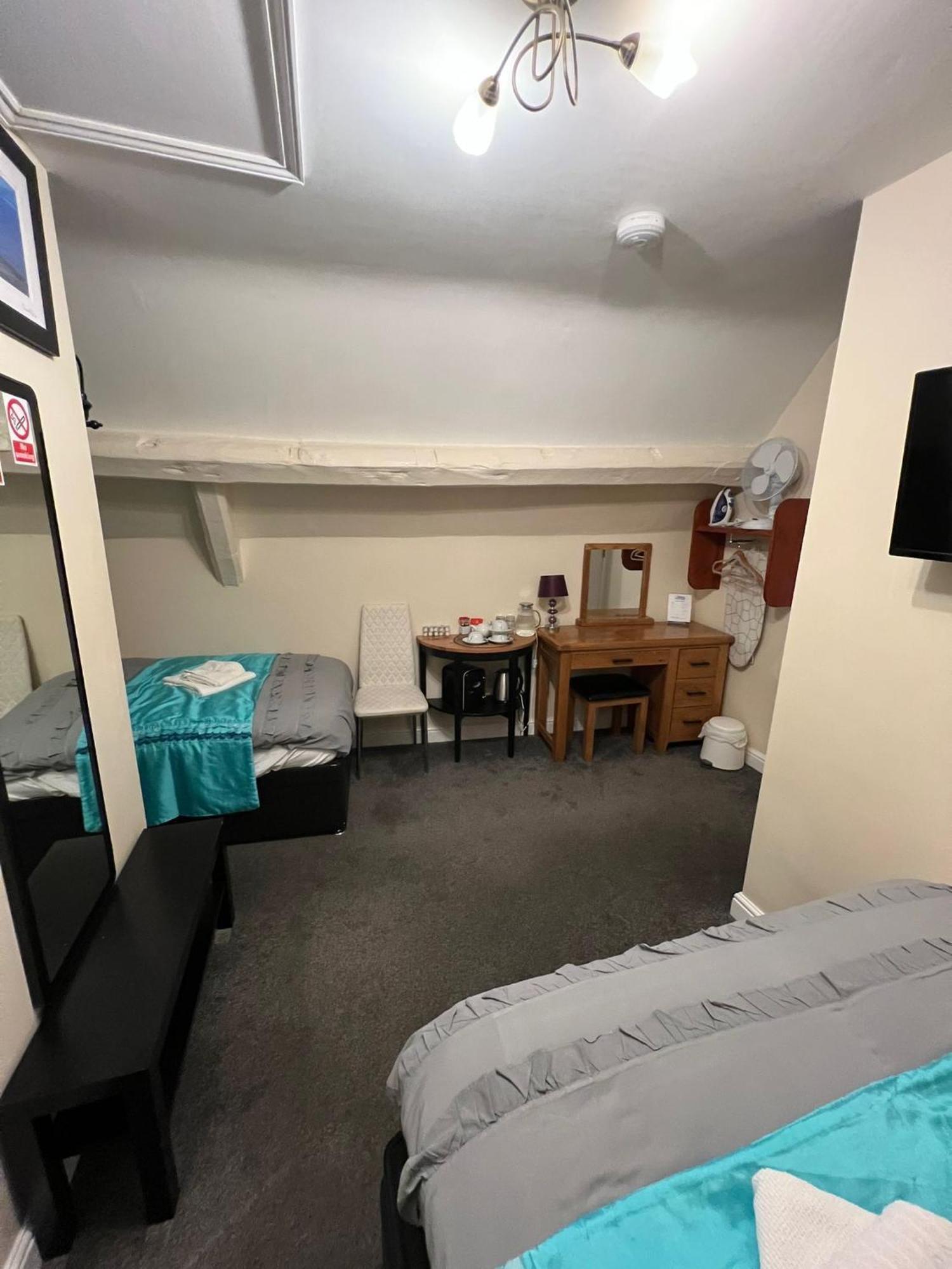 Abbey Holiday Accommodation Уитби Екстериор снимка