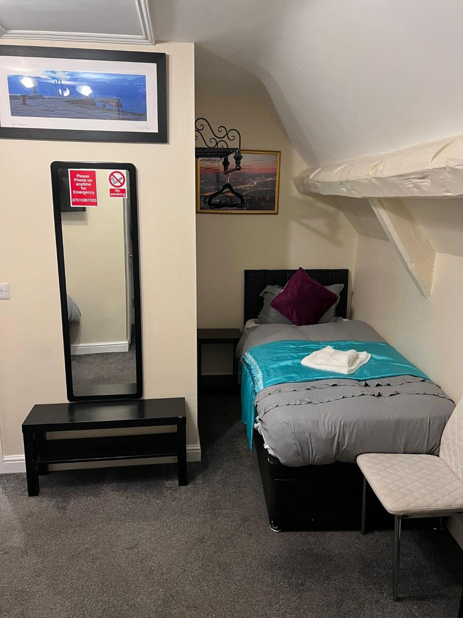 Abbey Holiday Accommodation Уитби Екстериор снимка