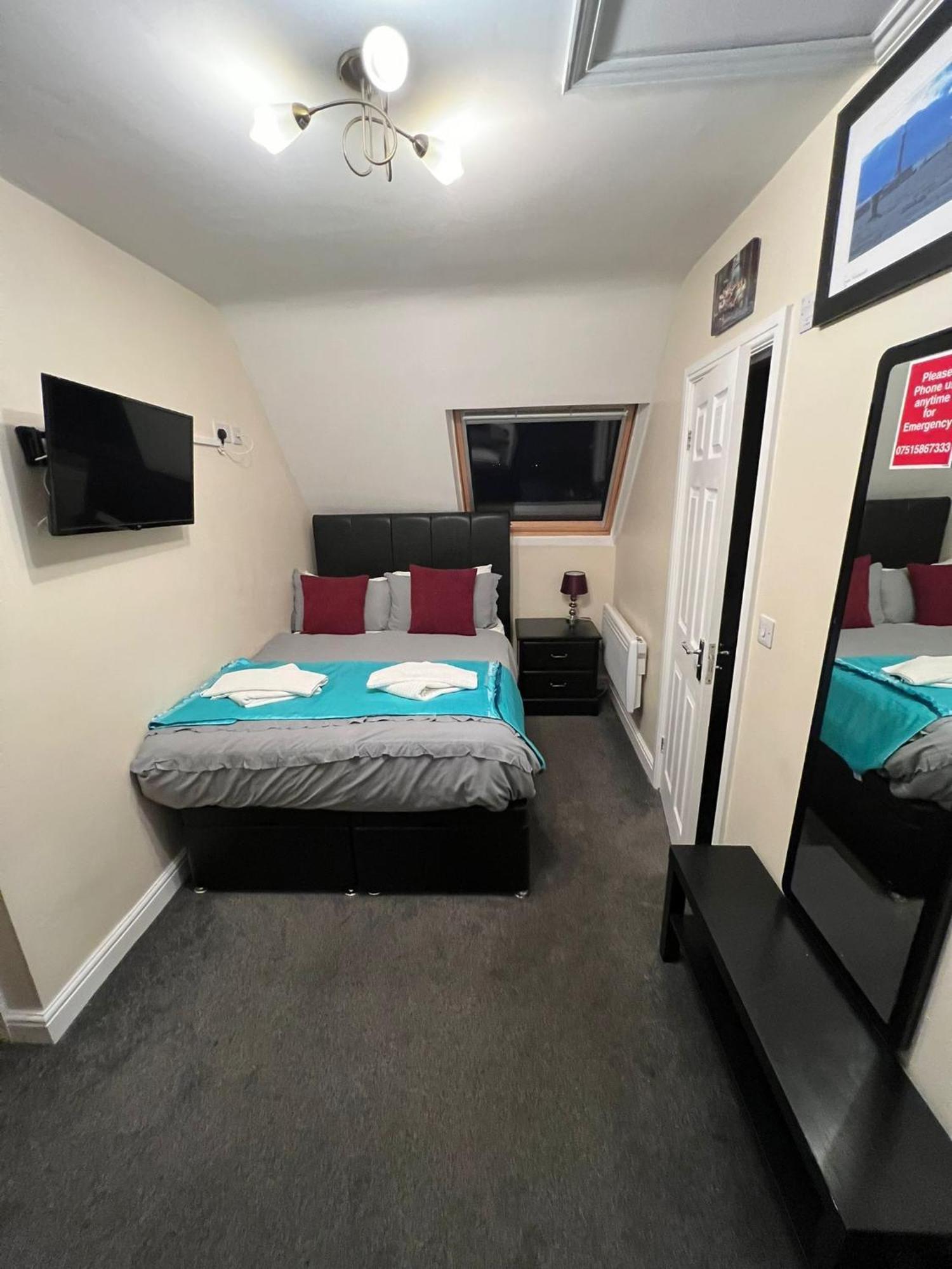 Abbey Holiday Accommodation Уитби Екстериор снимка