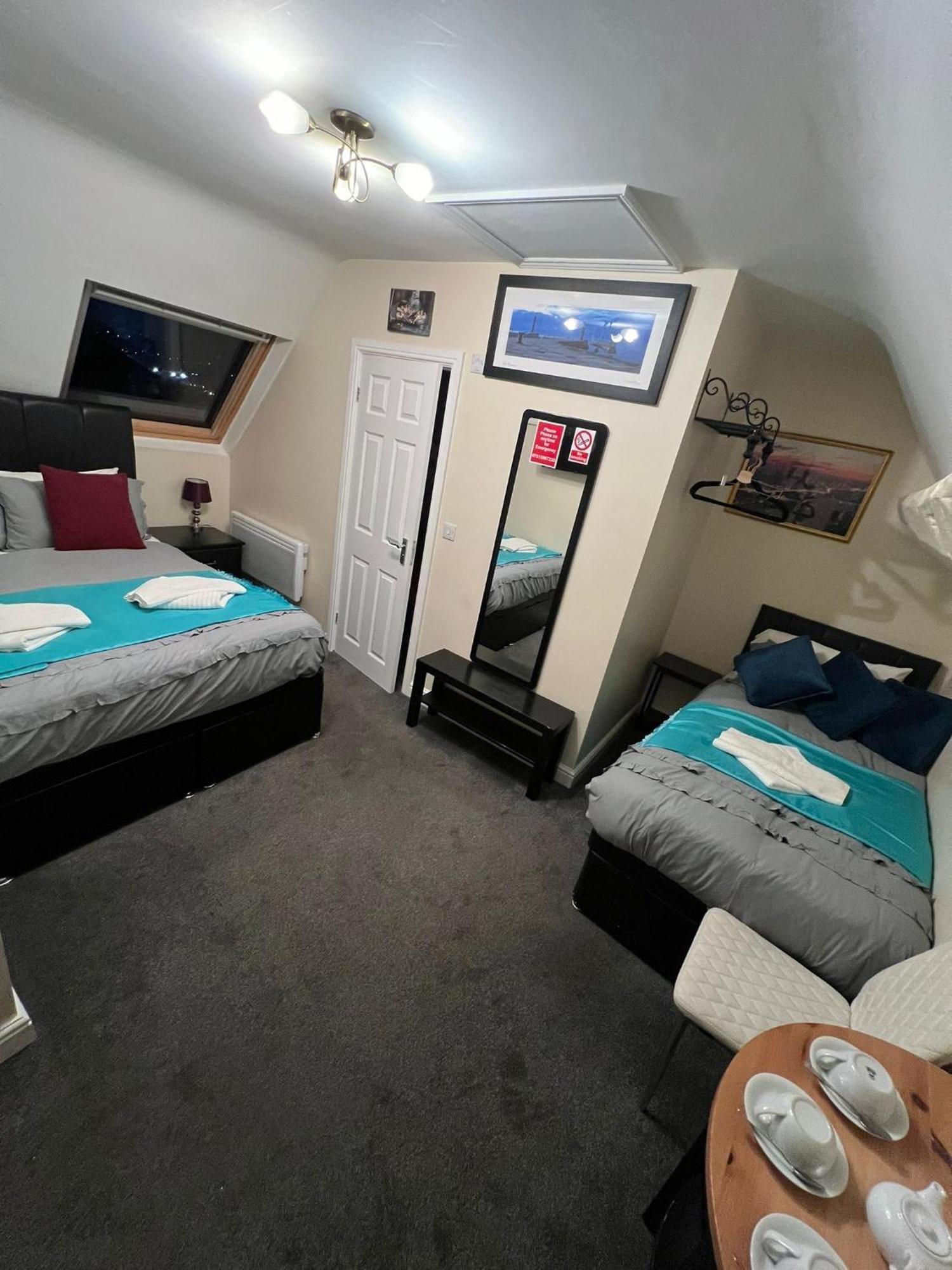 Abbey Holiday Accommodation Уитби Екстериор снимка