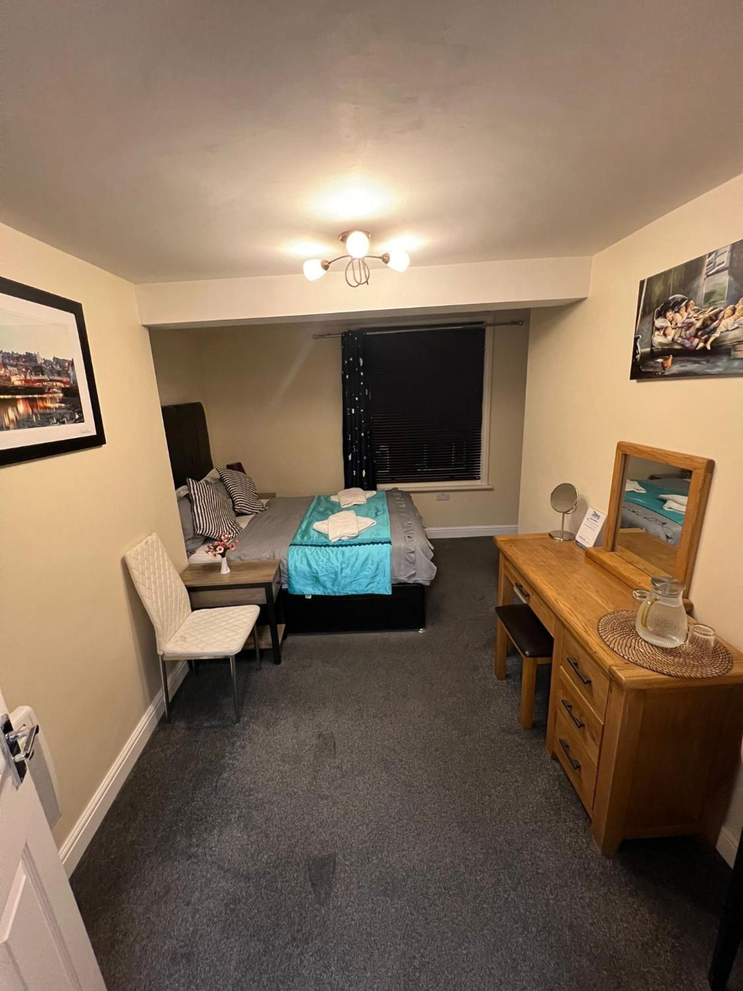 Abbey Holiday Accommodation Уитби Екстериор снимка