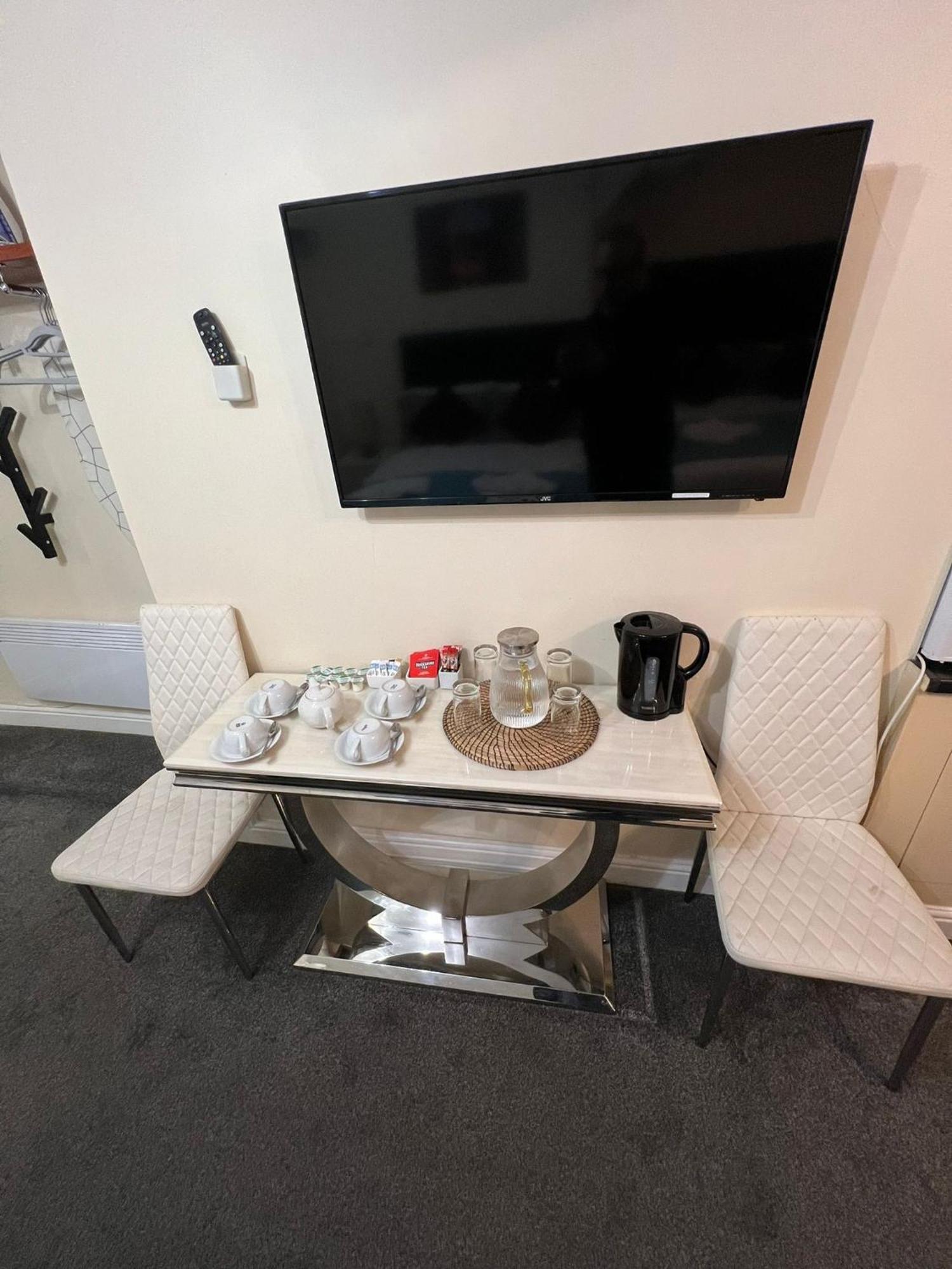 Abbey Holiday Accommodation Уитби Екстериор снимка