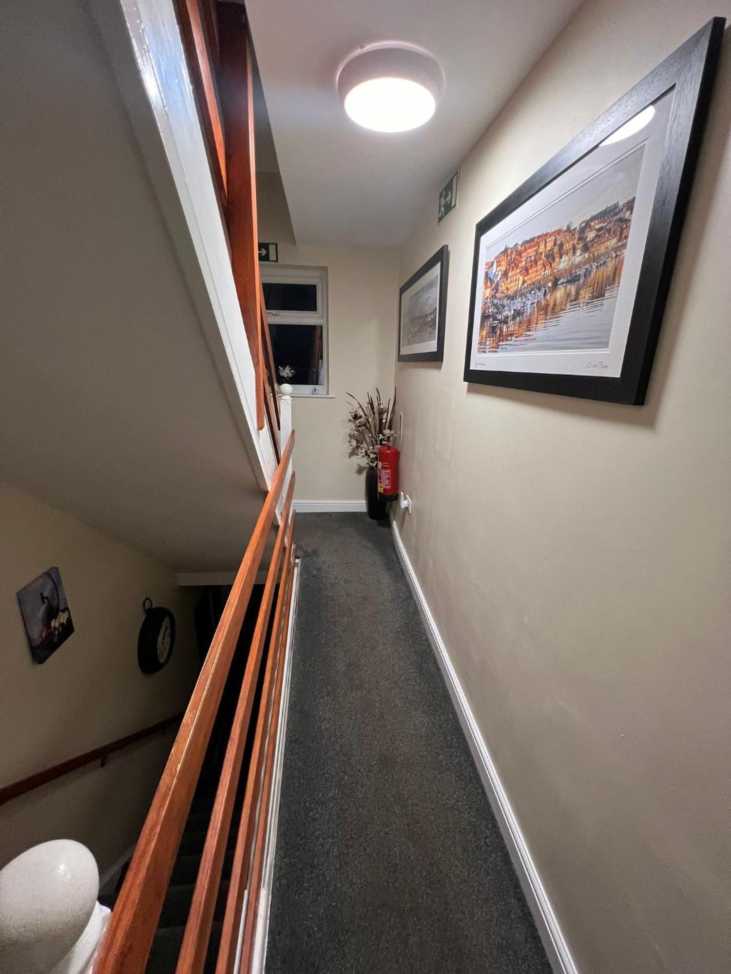Abbey Holiday Accommodation Уитби Екстериор снимка