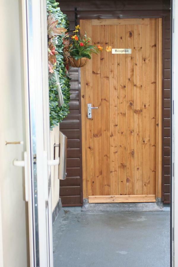 Abbey Holiday Accommodation Уитби Екстериор снимка